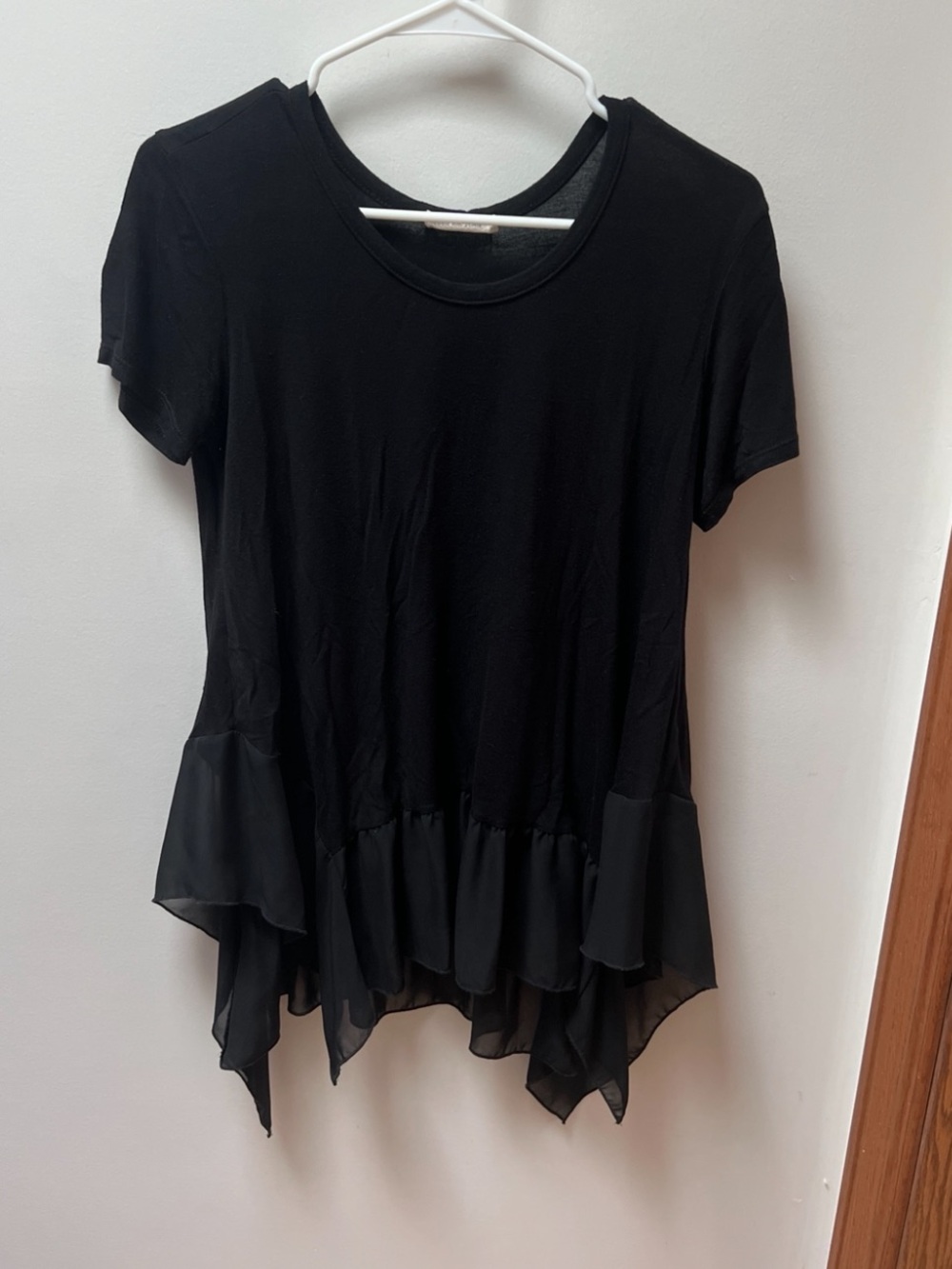 Pebble & Stone Black Handkerchief Hem Chiffon Trim Top Size Small